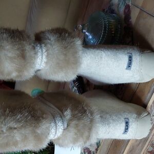 "VILKS" Felted winter boots size 10...Never worn.